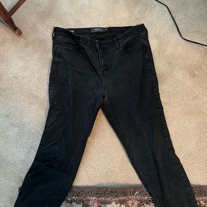 Torrid sky high skinny crop capris